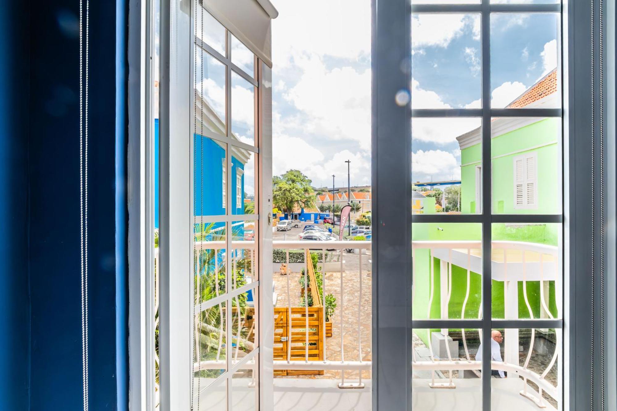The Freedom Hotel Вилемстад Екстериор снимка