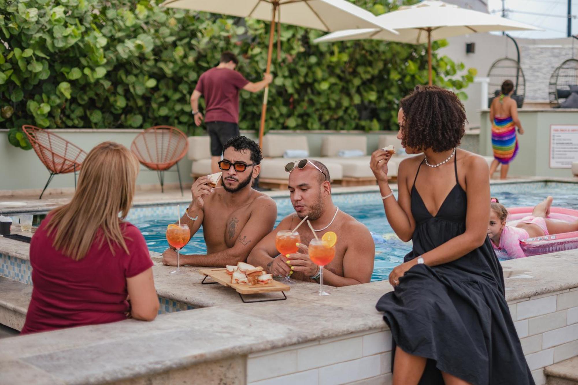 The Freedom Hotel Вилемстад Екстериор снимка