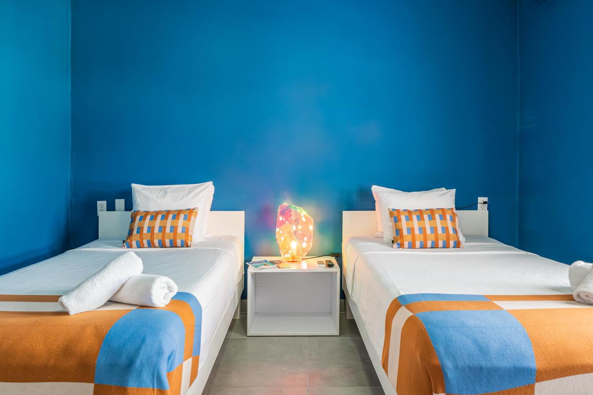 The Freedom Hotel Вилемстад Екстериор снимка